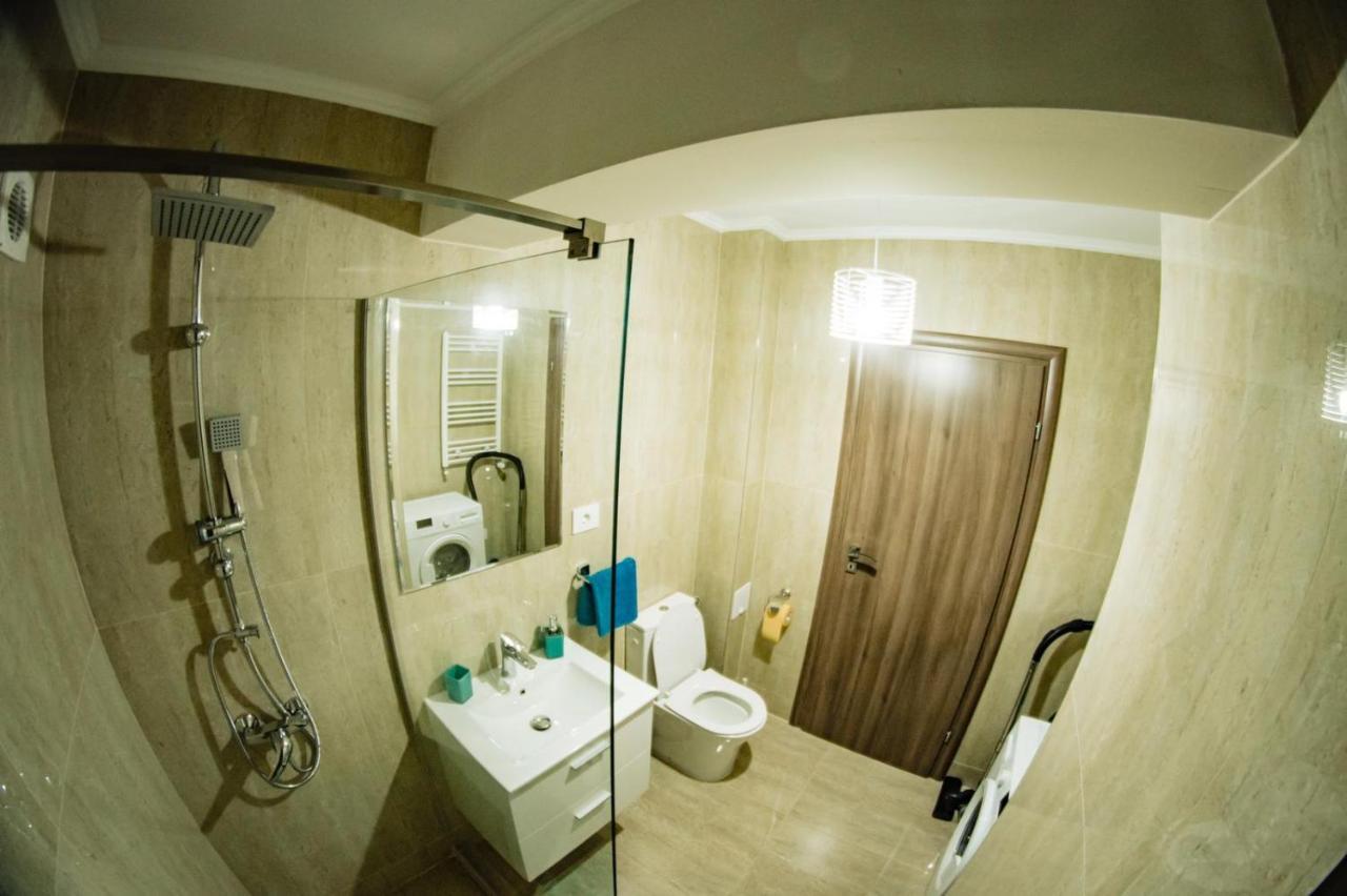 Apartment Gabriela'S Home Орадеа Екстериор снимка